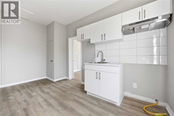 131 Margaret Avenue Unit# 5, Wallaceburg, ON N8A2A2 Photo 5