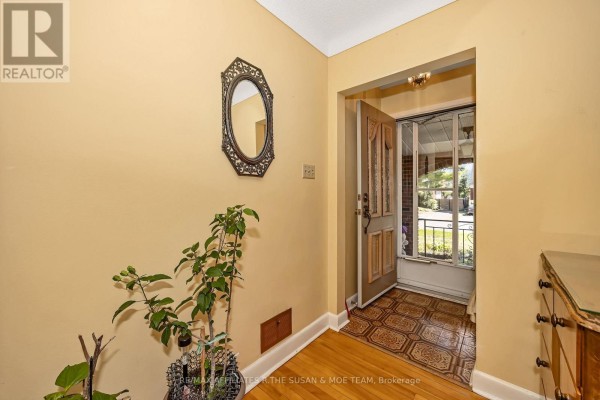 131 Oakridge Boulevard, Ottawa, ON K2G2V1 Photo 5