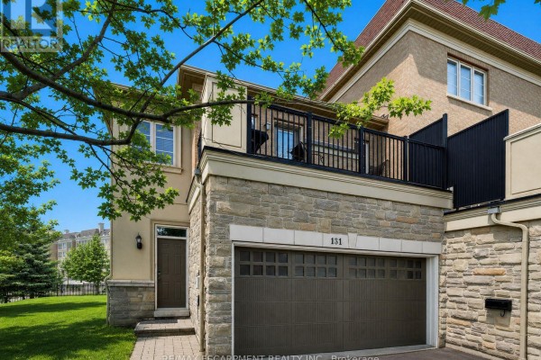 131 Robert Speck Parkway, Mississauga, ON, photo 3