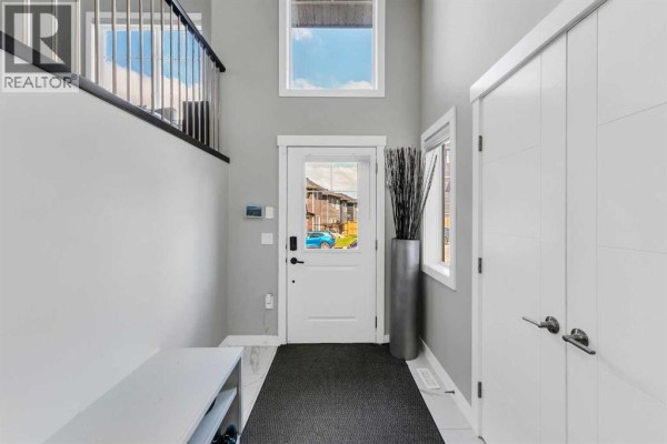 Family room - 131 Sherview Grove Nw, Calgary, AB T3R0Y4 Photo 2
