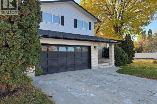 Kitchen - 131 Windfield Road, Regina, SK S4V0E9 Photo 3