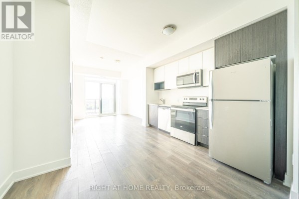 Dining room - 1310 - 204 Burnhamthorpe Road E, Mississauga, ON L5A0B3 Photo 2