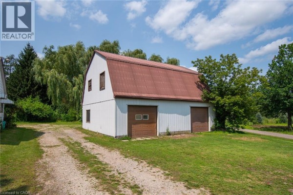 1310 Snyder's Road E, Baden, ON, photo 2