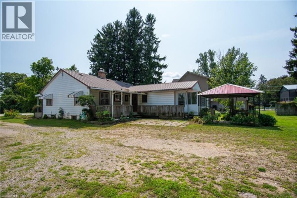 1310 Snyder's Road E, Baden, ON, photo 3