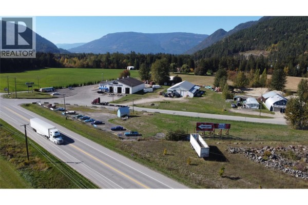 1310 Trans Canada Highway, Sicamous, BC, photo 2