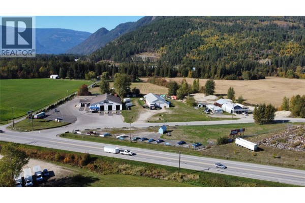 1310 Trans Canada Highway, Sicamous, BC, photo 3