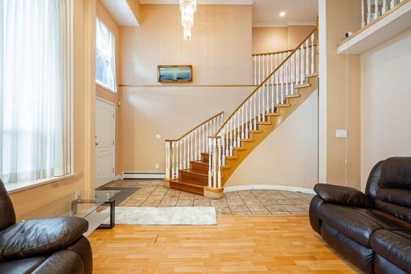 13107 74 Avenue, Surrey, BC V3W1C3 Photo 5