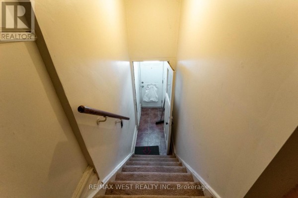 1311 King Street W, Toronto, ON M6K1G9 Photo 5