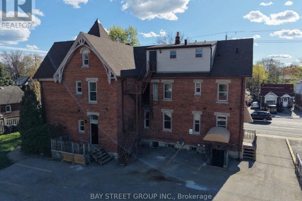 1311 Pape Avenue, Toronto, ON M4K3W9 Photo 2