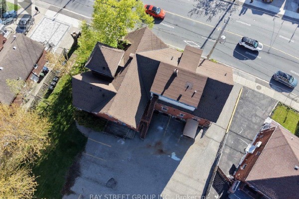 1311 Pape Avenue, Toronto, ON M4K3W9 Photo 3