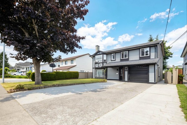 13111 73a Avenue, Surrey, BC V3W2R8 Photo 3