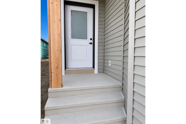 Kitchen - 13118 186 Av Nw, Edmonton, AB T6V0N3 Photo 3