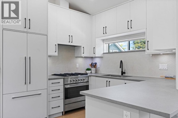 1313 E 20th Avenue, Vancouver, BC V5V1P4 Photo 4