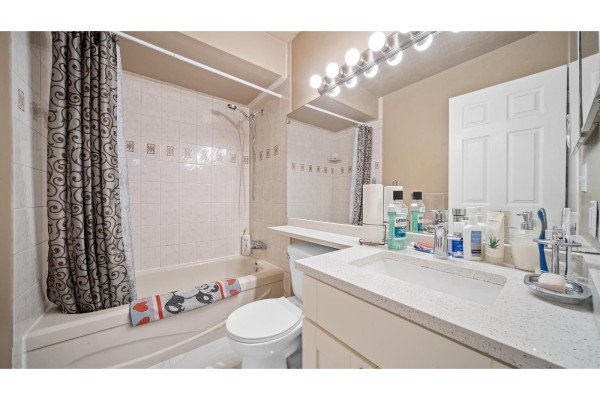 1314 10620 150 Street, Surrey, BC V3R7S1 Photo 3