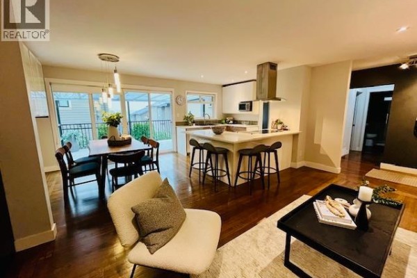 1314 Thomas Avenue, Coquitlam, BC V3K2L5 Photo 4