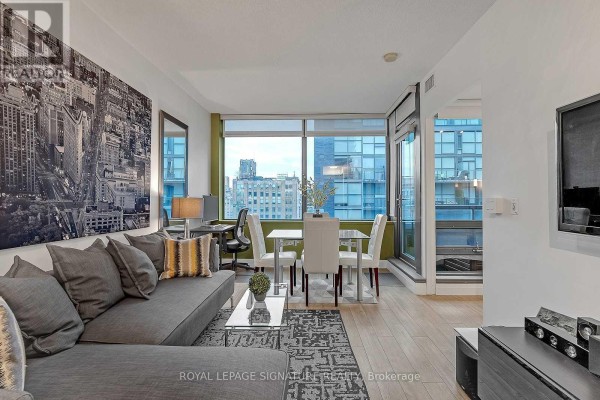 Bedroom - 1315 - 438 King Street W, Toronto, ON M5V3T9 Photo 3