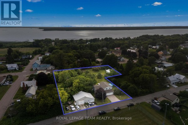 1315 Jessie Street, Whitewater Region, ON K0J2L0 Photo 2