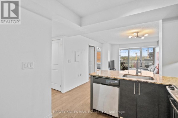 Bathroom - 1316 - 125 Western Battery Road, Toronto, ON M6K3R8 Photo 5