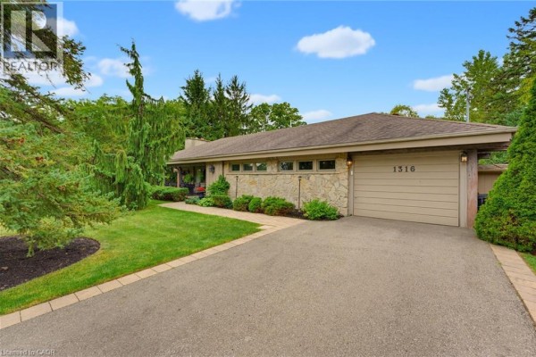 1316 Nevarc Drive, Burlington
