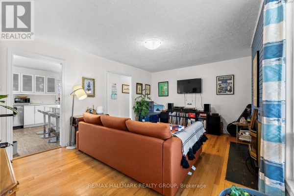 Bedroom 2 - 1318 Avenue Q, Ottawa, ON K1G0B6 Photo 4