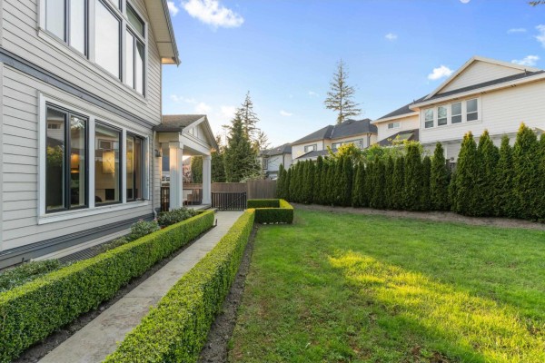 13183 19a Avenue, Surrey, BC V4A9M9 Photo 4