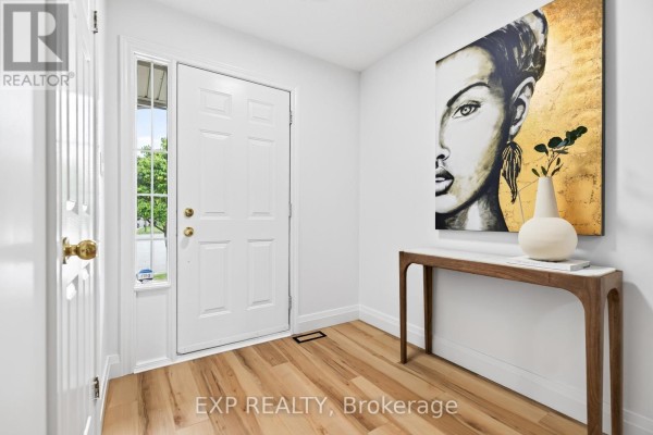 Great room - 1319 Bonnie Court, Burlington, ON L7R5A2 Photo 3
