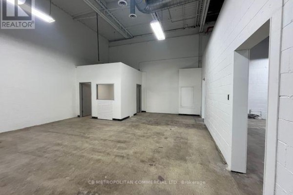 132 - 100 Sunrise Avenue, Toronto, ON M4A1B3 Photo 2