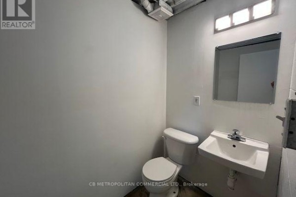 132 - 100 Sunrise Avenue, Toronto, ON M4A1B3 Photo 5