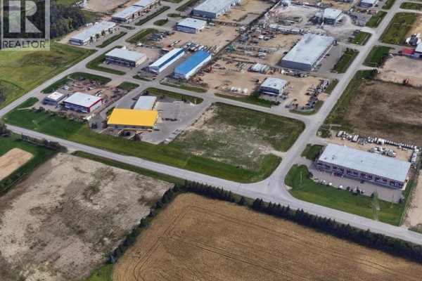 132 & 138 Clearmile Avenue, Rural Red Deer County, AB T4E0A1 Photo 4