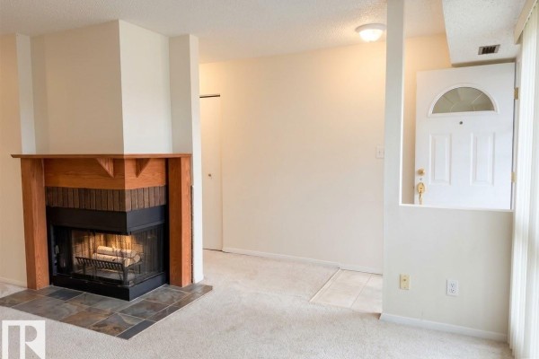 #132 2703 79 St Nw, Edmonton, AB T6K3Z6 Photo 4