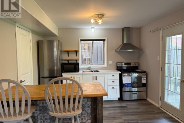 132 Brown Wood Drive, Barrie, ON, photo 3