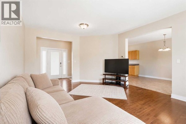 2pc Bathroom - 132 Crane Rise, Fort Mcmurray, AB T9K0R6 Photo 4