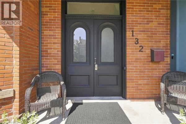 132 Emerald Street S, Hamilton, ON L8N2V5 Photo 4