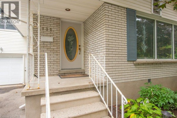 Recreation room - 132 Forest Hill Drive, Kitchener, ON N2M4G3 Photo 5