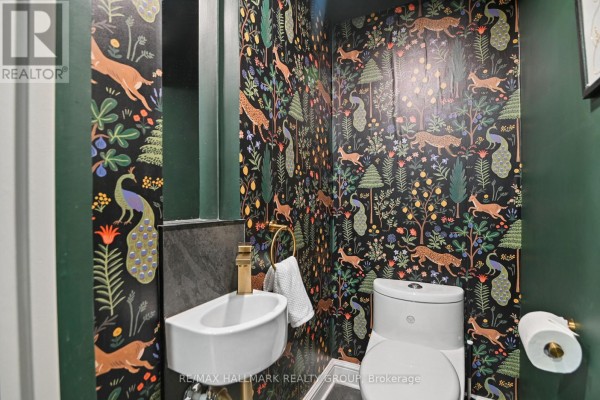 Partial bathroom - 132 Renfrew Avenue, Ottawa, ON K1S1Z8 Photo 4