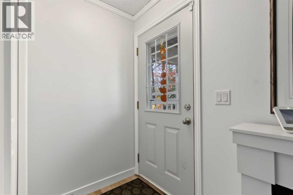 Dining room - 132 Shawmeadows Road Sw, Calgary, AB T2Y1B3 Photo 2