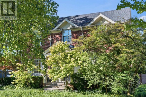 132 The Kingsway, Toronto, ON, photo 3