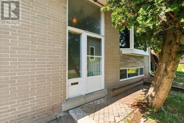 Kitchen - 132 Vista Boulevard, Mississauga, ON L5M1V9 Photo 3