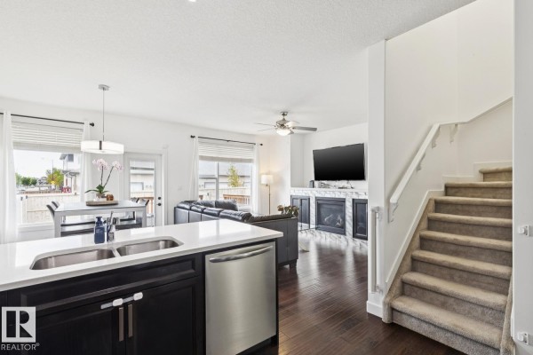 Primary Bedroom - 1320 162 St Sw, Edmonton, AB T6W2L1 Photo 5