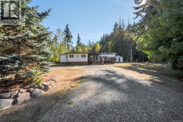 Living room - 1320 Englishman River Rd, Errington, BC V0R1V0 Photo 2