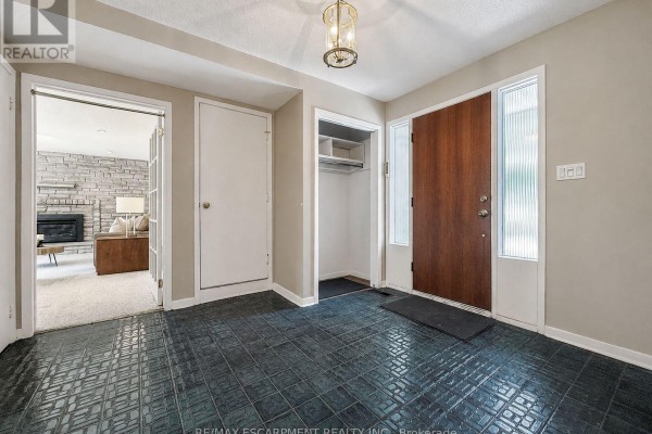 Laundry room - 1320 Gatehouse Drive, Mississauga, ON L5H1A5 Photo 5