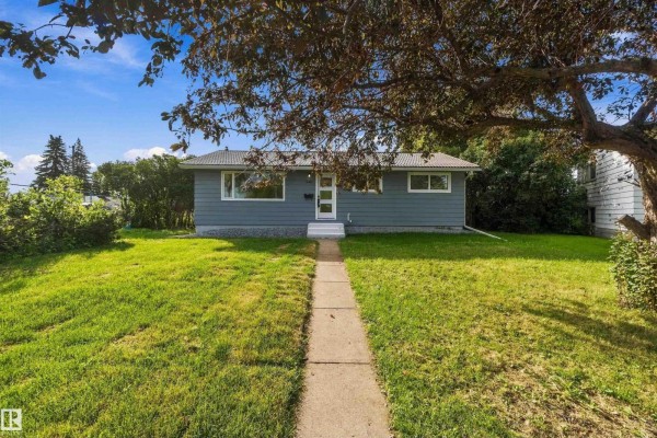 Kitchen - 13203 136a Av Nw, Edmonton, AB T5L4B7 Photo 3