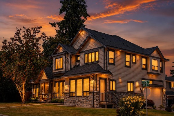 13209 65b Avenue, Surrey, BC V3W7Y4 Photo 2