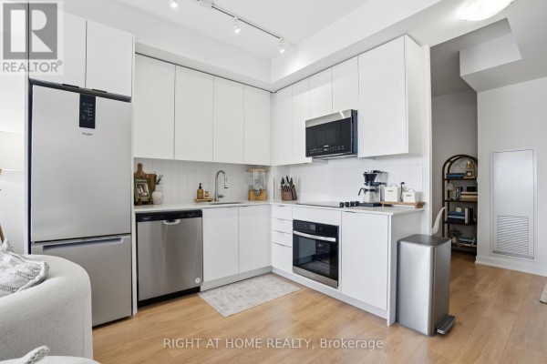 1321 - 10 Abeja Street, Vaughan, ON L4K0R4 Photo 5