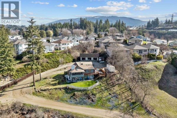 Bedroom - 1321 10th Avenue, Salmon Arm, BC V1E2V6 Photo 3