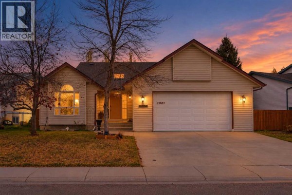 Residential for sale at 1321 Whitfield Avenue, Crossfield, AB - MLS® 205wpf