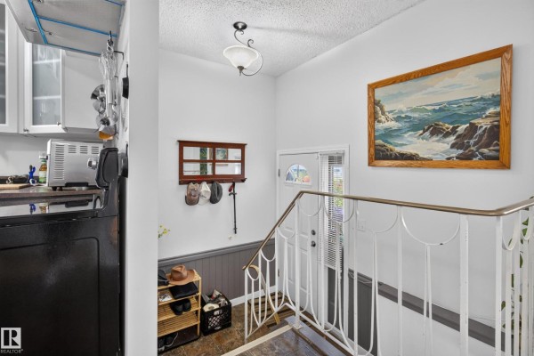 Primary Bedroom - 13214 38 St Nw, Edmonton, AB T5A3G4 Photo 4