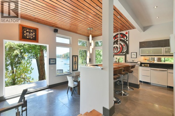 13223 Pool Road, Garden Bay, BC V0N1S1 Photo 4