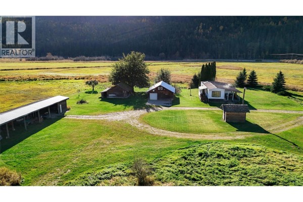 Bedroom - 13226 Highway 31, Meadow Creek, BC V0G1N0 Photo 3