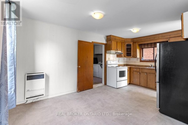 1323 2nd Avenue W, Owen Sound, ON, photo 3